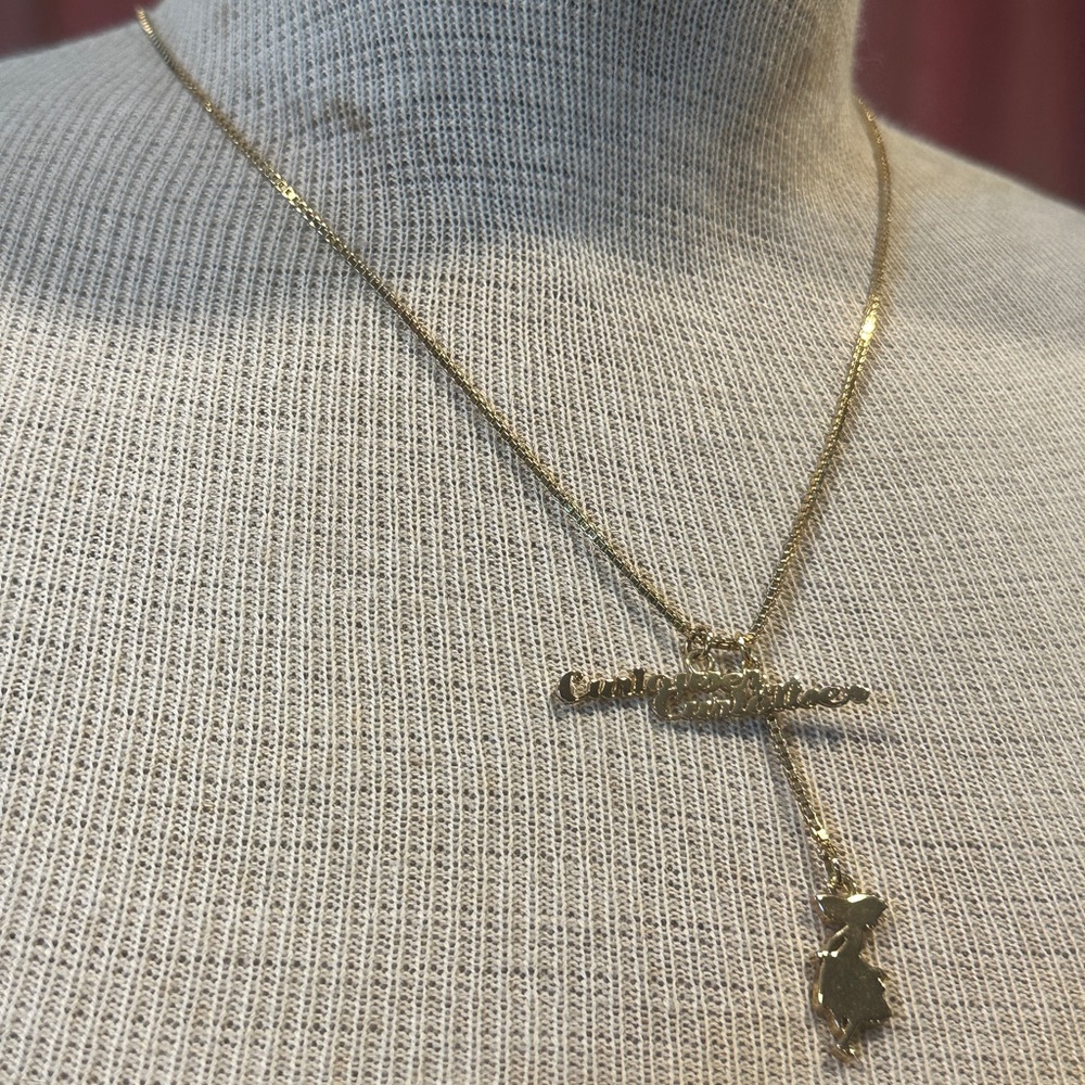Disney Couture Gold Alice in Wonderland Necklace - Vintage & Rare!